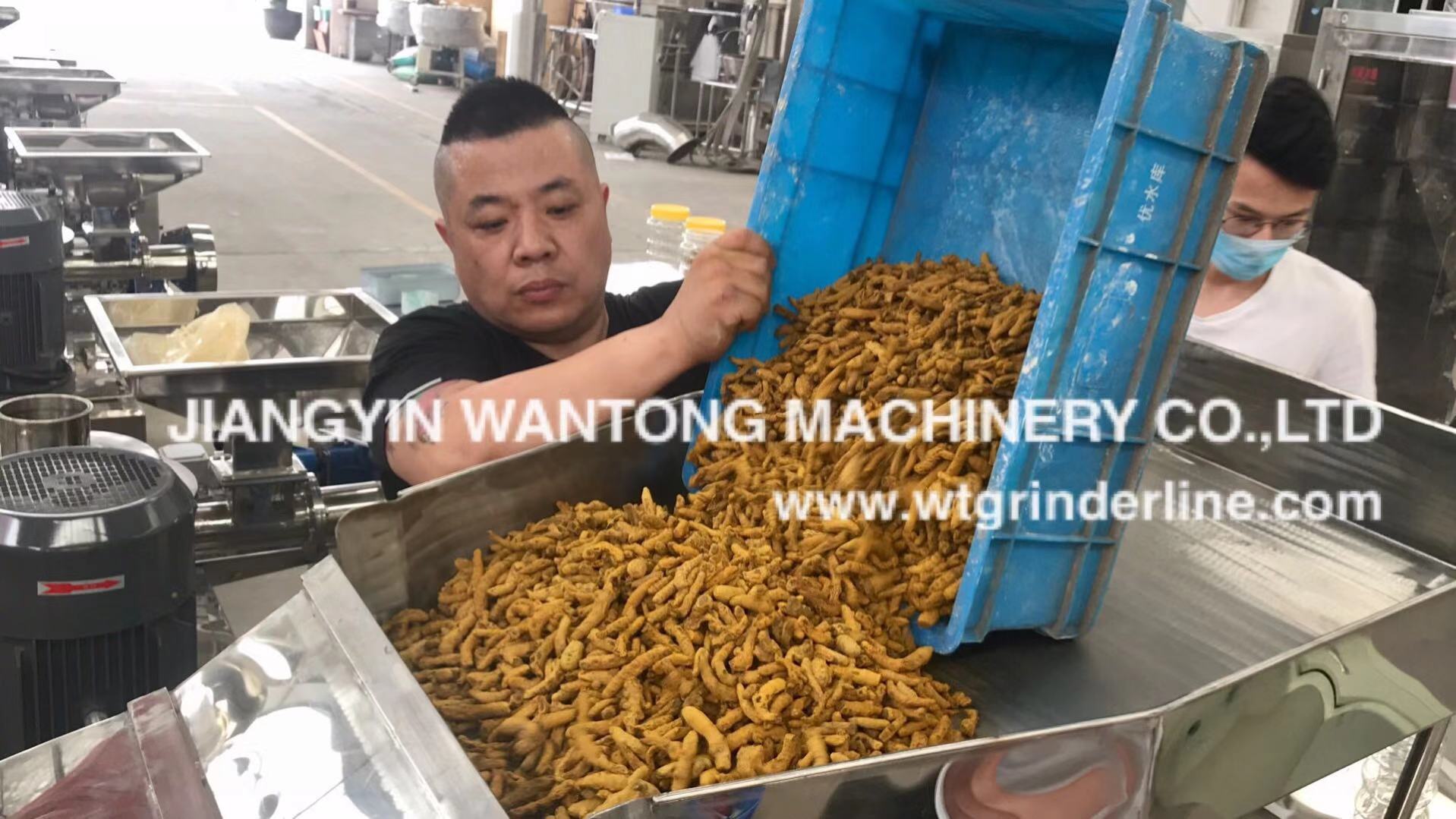 Hammer crusher use of high-speed rotary hammer to  impact the ore,  In the Cement factoryit is mainly used for crushing limestone, coal, shale, chalk, gypsum and asbestos ore.